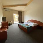 Senator 1 Guest house 3*