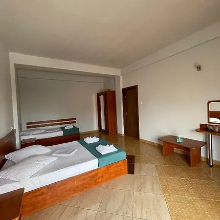 招待所 Senator 1 3*