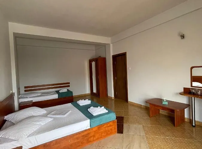 招待所 Senator 1 3*